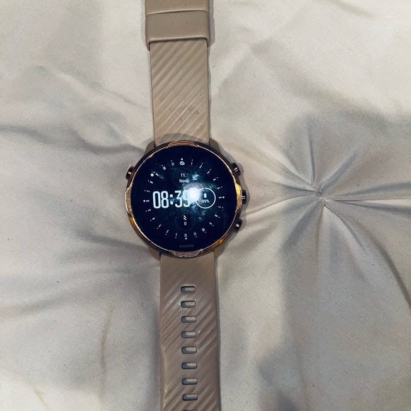 SUUNTO 7 sandstone & rose gold watch - Picture 2 of 3